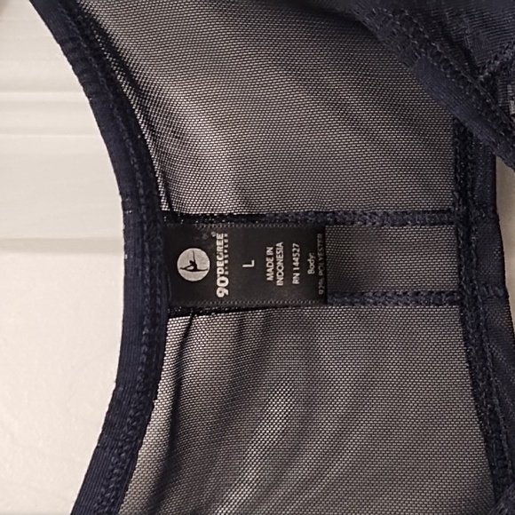 90 degree large exercise top - Picture 2 of 3